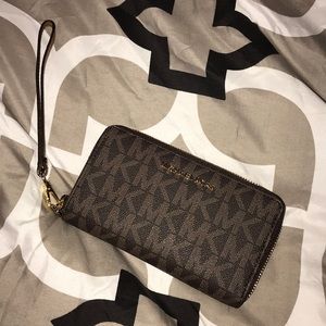 Michael Kors Wristlet